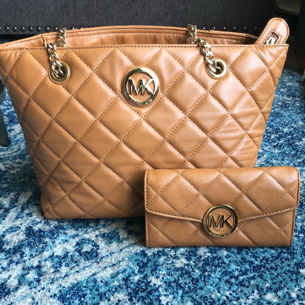 Michael Kors Fulton Quilted Large Tote & Wallet